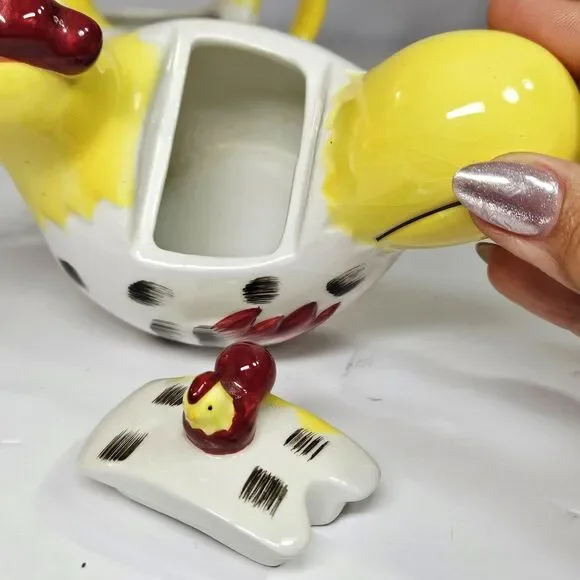 Vtg Country Roosters Creamer & Sugar Bowl Set by Chestnut Creek Chickens Yellow - Picture 5 of 12